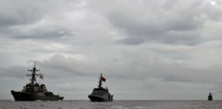 Fuentes a Reuters: Estados Unidos desplegó destructores con misiles guiados cerca al límite del mar de Venezuela Fuentes a Reuters: Estados Unidos desplegó destructores con misiles guiados cerca al límite del mar de Venezuela