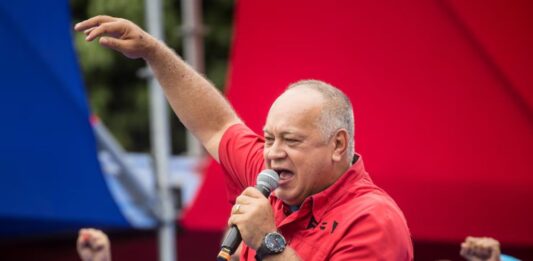 Régimen de Nicolás Maduro admite preparativos para "lo peor" ante cerco naval de Estados Unidos contra el narcotráfico