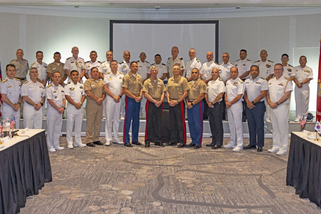 Alto mando de la Marina de EE. UU. lanza advertencia sobre el Ejército venezolano: 