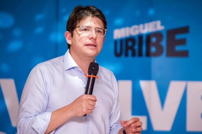Fallece el senador y precandidato presidencial colombiano Miguel Uribe Turbay Fallece el senador y precandidato presidencial colombiano Miguel Uribe Turbay