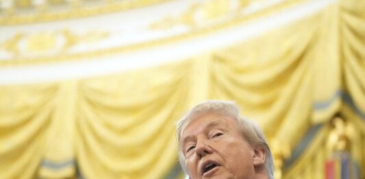 Donald Trump endurece sus críticas a Nicolás Maduro y acusa al régimen de enviar criminales y drogas a Estados Unidos