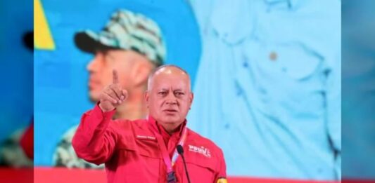 Diosdado Cabello pide pasar la revolución pacífica a la armada: "Ya verán los vendepatria que están aquí qué van a hacer"