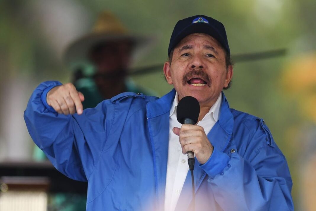 Dictador de Nicaragua acusa a Estados Unidos de querer 
