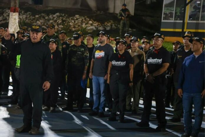 Así compromete Diosdado Cabello a jóvenes del Psuv a prepararse ante una eventual «invasión» Así compromete Diosdado Cabello a jóvenes del Psuv a prepararse ante una eventual "invasión"