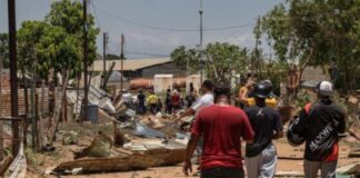 Damnificados esperan reconstrucción de sus hogares tras explosión en Zulia: «A pesar de que era un rancho, tenía mis cositas» Damnificados esperan reconstrucción de sus hogares tras explosión en Zulia: "A pesar de que era un rancho, tenía mis cositas"