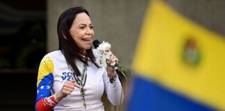 María Corina Machado desafía el alistamiento militar del régimen: «Te roban, te humillan y pretenden que los defiendas» María Corina Machado desafía el alistamiento militar del régimen: "Te roban, te humillan y pretenden que los defiendas"