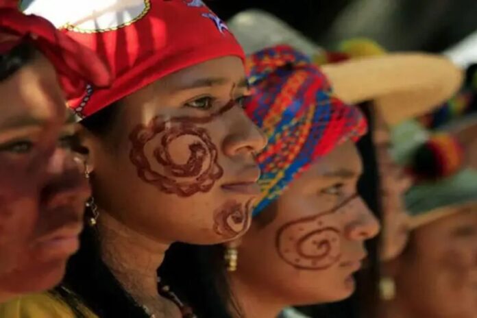 Caleidoscopio Humano: Mujeres indígenas en Venezuela sufren de violencia y la ausencia de derechos básicos Caleidoscopio Humano: Mujeres indígenas en Venezuela sufren de violencia y la ausencia de derechos básicos