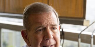 Edmundo González Urrutia: «La transición en Venezuela debe ser moral y social, no solo institucional» Edmundo González Urrutia: "La transición en Venezuela debe ser moral y social, no solo institucional"