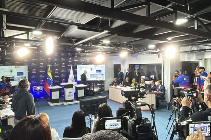 Diosdado Cabello anunció captura de supuestos agentes de la DEA con megacargamento de droga que sería «usado por EE. UU. para ir contra Venezuela» Diosdado Cabello anunció captura de supuestos agentes de la DEA con megacargamento de droga que sería "usado por EE. UU. para ir contra Venezuela"
