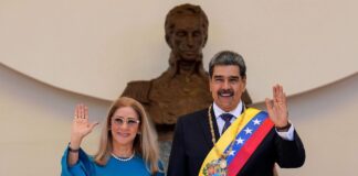 Antonio de la Cruz: «Nicolás Maduro con Cilia Flores pueden estar pensando una huida del país, pero Diosdado no tiene esa posibilidad» Antonio de la Cruz: "Nicolás Maduro con Cilia Flores pueden estar pensando una huida del país, pero Diosdado no tiene esa posibilidad"