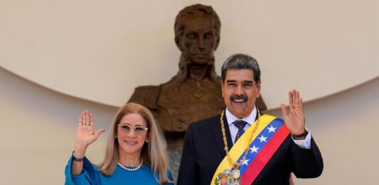 Antonio de la Cruz: "Nicolás Maduro con Cilia Flores pueden estar pensando una huida del país, pero Diosdado no tiene esa posibilidad"
