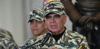 Desde un «bunker»: Vladimir Padrino López anuncia aumento de la vigilancia militar en Venezuela hasta 25 mil hombres Desde un "bunker": Vladimir Padrino López anuncia aumento de la vigilancia militar en Venezuela hasta 25 mil hombres
