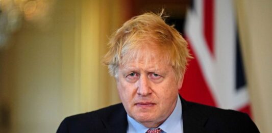 Filtración de archivos revelan pago millonario a Boris Johnson tras reunión con Nicolás Maduro