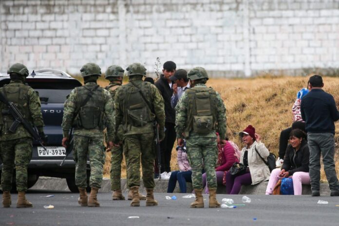 Autoridades detienen a dos presuntos miembros del Tren de Aragua en protestas indígenas en Ecuador Autoridades detienen a dos presuntos miembros del Tren de Aragua en protestas indígenas en Ecuador