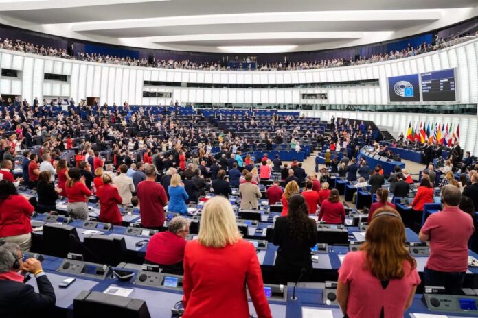 Parlamento Europeo aprobó resolución que solicita a la UE incluir al Cártel de los Soles en su lista de organizaciones terroristas Parlamento Europeo aprobó resolución que solicita a la UE incluir al Cártel de los Soles en su lista de organizaciones terroristas