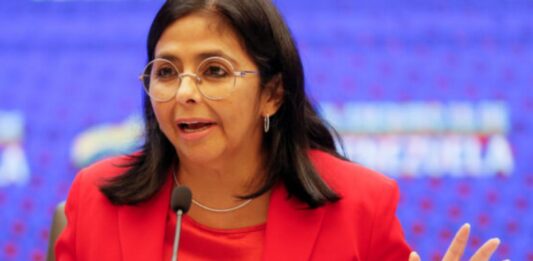 Delcy Rodríguez propone suspender acuerdos gasíferos con Trinidad y Tobago