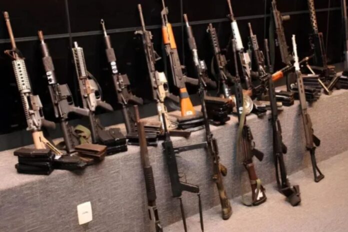 Hallan armas de la FANB en poder del Comando Vermelho en operativo en Río de Janeiro Hallan armas de la FANB en poder del Comando Vermelho en operativo en Río de Janeiro