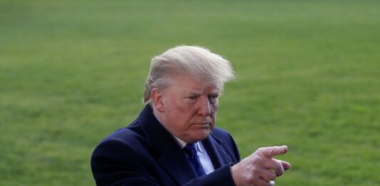 Donald Trump niega que esté preparando ataque inminente contra objetivos militares en Venezuela