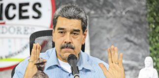 Nicolás Maduro ordenó crear aplicación para que la gente reporte «todo lo que ve, todo lo que oye» Nicolás Maduro ordenó crear aplicación para que la gente reporte "todo lo que ve, todo lo que oye"
