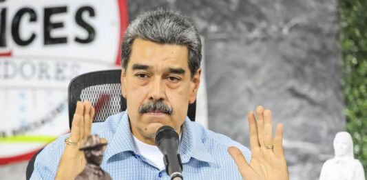 Nicolás Maduro ordenó crear aplicación para que la gente reporte "todo lo que ve, todo lo que oye"