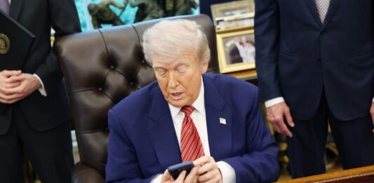 Donald Trump confirmó que habló por teléfono con Nicolás Maduro