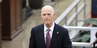 Rick Scott: «Es importante que Nicolás Maduro viaje a Rusia o China» Rick Scott: "Es importante que Nicolás Maduro viaje a Rusia o China"