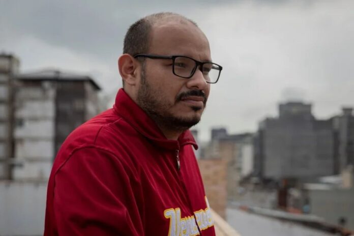 Permiten visita a Carlos Julio Rojas tras cuatro meses aislado en El Helicoide Permiten visita a Carlos Julio Rojas tras cuatro meses aislado en El Helicoide
