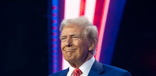 Donald Trump "pronto hablará" con Nicolás Maduro: Tiene "algo muy específico que decir"