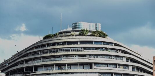 Foro Penal: Régimen de Nicolás Maduro mantiene a más de 800 presos políticos, entre ellos 85 extranjeros