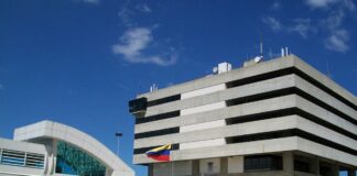 Régimen amenaza a aerolíneas con revocarles permisos para operar en Venezuela si no reanudan vuelos este 26N Régimen amenaza a aerolíneas con revocarles permisos para operar en Venezuela si no reanudan vuelos este 26N