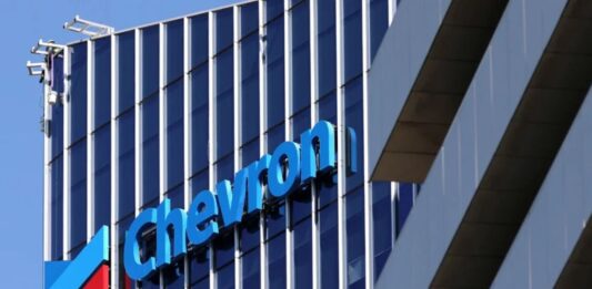 Régimen de Nicolás Maduro acude a Chevron para garantizar suministros tras el bloqueo naval de Estados Unidos