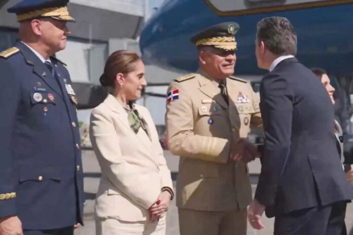 República Dominicana autoriza a Estados Unidos a usar aeropuerto para su despliegue en el Caribe República Dominicana autoriza a Estados Unidos a usar aeropuerto para su despliegue en el Caribe