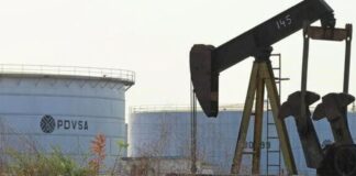 Petrolera rusa abandona Venezuela por sanciones: Notificó a empleados que trabajarán hasta el #23Dic Petrolera rusa abandona Venezuela por sanciones: Notificó a empleados que trabajarán hasta el #23Dic