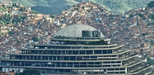 Foro Penal denuncia la existencia de 887 presos políticos en Venezuela, entre ellos 85 extranjeros