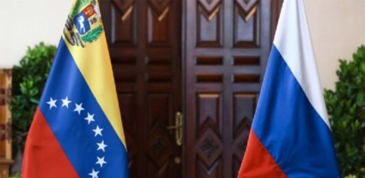 Rusia niega que esté evacuando su personal de Venezuela