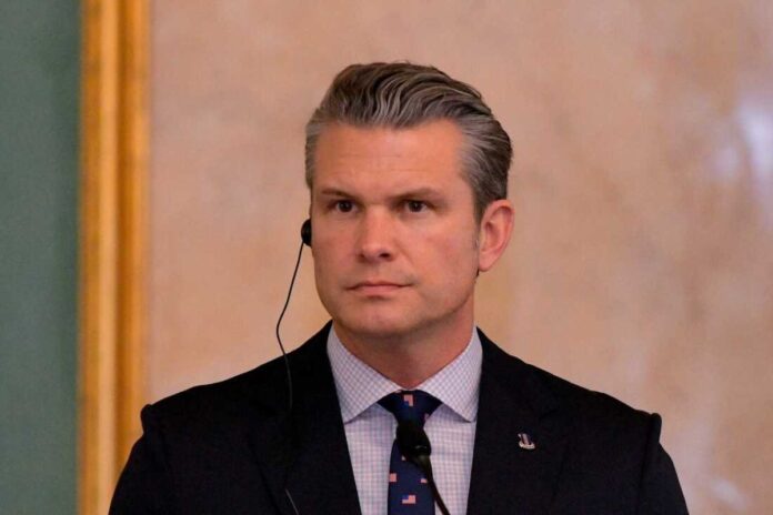Secretario de Guerra de EE. UU. advierte a narcoterroristas: «Apenas estamos empezando» Secretario de Guerra de EE. UU. advierte a narcoterroristas: "Apenas estamos empezando"