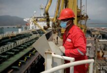 Supertanquero de petróleo se devuelve a Venezuela por temor a confiscación Supertanquero de petróleo se devuelve a Venezuela por temor a confiscación