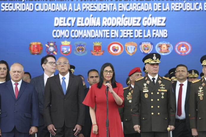 «No es una alianza entre el chavismo y EE. UU., esto es Washington dando las instrucciones en inglés y Delcy Rodríguez acatándolas en español» «No es una alianza entre el chavismo y EE. UU., esto es Washington dando las instrucciones en inglés y Delcy Rodríguez acatándolas en español»