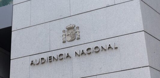 Justicia en España rechaza querella por lesa humanidad contra Luisa Ortega Díaz y Miguel Rodríguez Torres