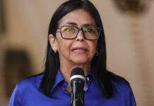 «No es una alianza entre el chavismo y EE. UU., esto es Washington dando las instrucciones en inglés y Delcy Rodríguez acatándolas en español» "No es una alianza entre el chavismo y EE. UU., esto es Washington dando las instrucciones en inglés y Delcy Rodríguez acatándolas en español"