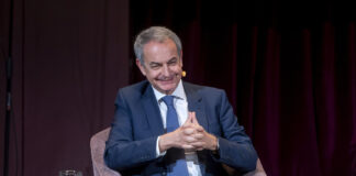 Policía de España encuentra batería de facturas a nombre de Zapatero por 555.700 € al detenido de Plus Ultra: Sospecha que fueron trabajos simulados