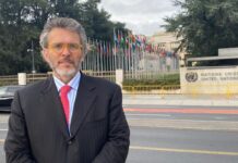 «Nicolás Maduro vendió la libertad y la soberanía venezolana por un barril de petróleo y un paquete de cocaína» "Nicolás Maduro vendió la libertad y la soberanía venezolana por un barril de petróleo y un paquete de cocaína"