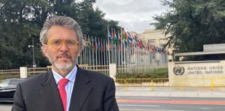 «Nicolás Maduro vendió la libertad y la soberanía venezolana por un barril de petróleo y un paquete de cocaína» "Nicolás Maduro vendió la libertad y la soberanía venezolana por un barril de petróleo y un paquete de cocaína"