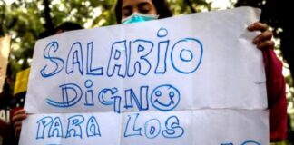 Sindicatos de maestros venezolanos piden diálogo al régimen por crisis de salarios Sindicatos de maestros venezolanos piden diálogo al régimen por crisis de salarios