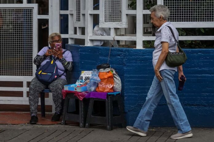 Convite denuncia que adultos mayores vuelven al trabajo informal para sobrevivir Convite denuncia que adultos mayores vuelven al trabajo informal para sobrevivir
