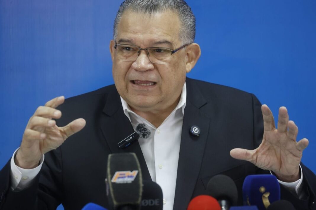 Enrique Márquez propone eliminar reelección indefinida y elegir un nuevo CNE y TSJ