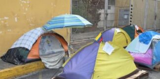 Denuncian que PNB pretende desalojar campamento de familiares de presos políticos en Zona 7 Denuncian que PNB pretende desalojar campamento de familiares de presos políticos en Zona 7