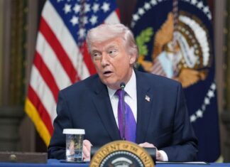 Estados Unidos defiende acuerdo petrolero como paso necesario para elecciones en Venezuela Donald Trump destacó reservas de petróleo y gas en Venezuela en medio del conflicto con Irán