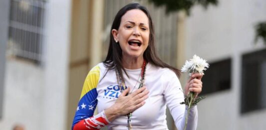 Antonio de la Cruz: "María Corina Machado juega en la fase tres, en la fase de la democracia y la elección presidencial"