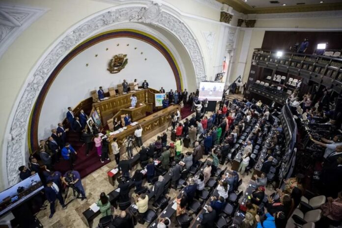 Asamblea Nacional Chavista extiende lapso para presentar candidaturas a Defensor del Pueblo y Fiscal General Asamblea Nacional Chavista extiende lapso para presentar candidaturas a Defensor del Pueblo y Fiscal General